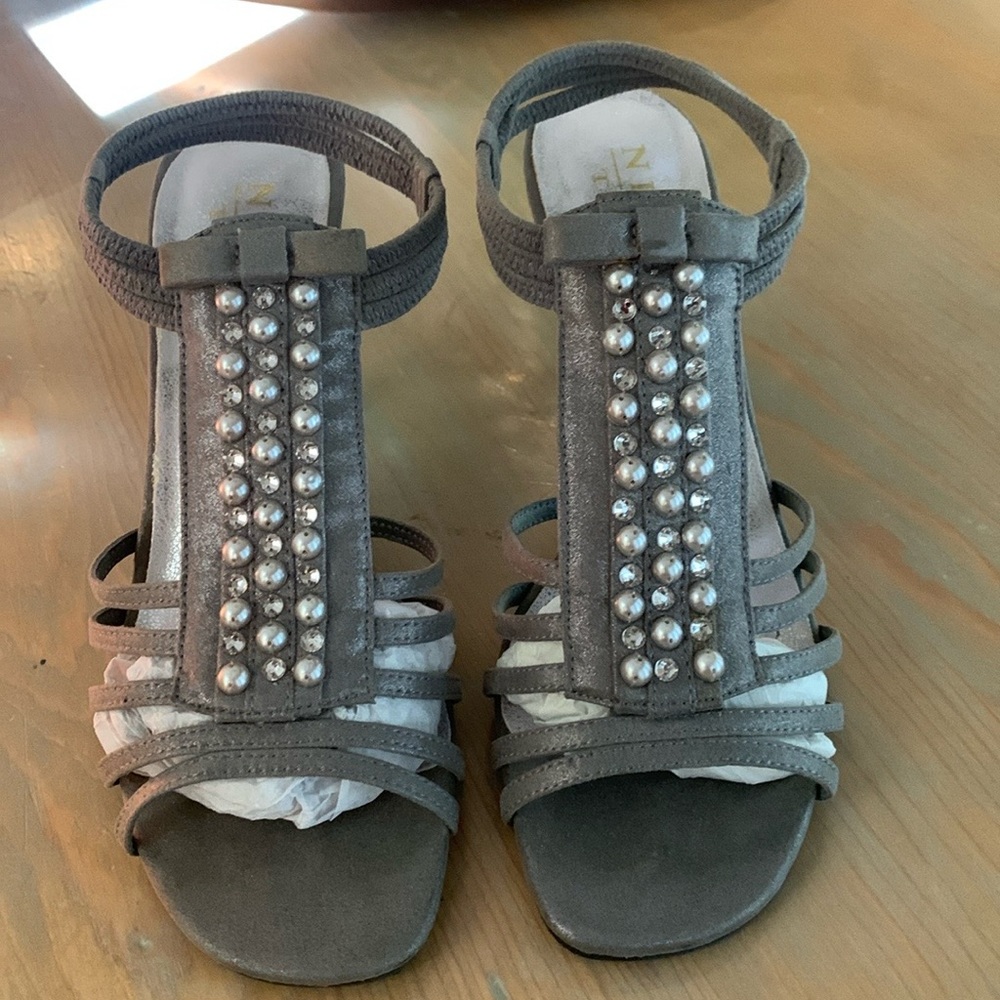 New York Transit size 7 1/2 dressy sandals.